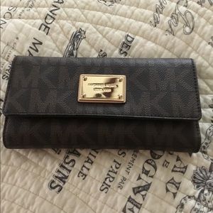 Michael Kors Checkbook Wallet